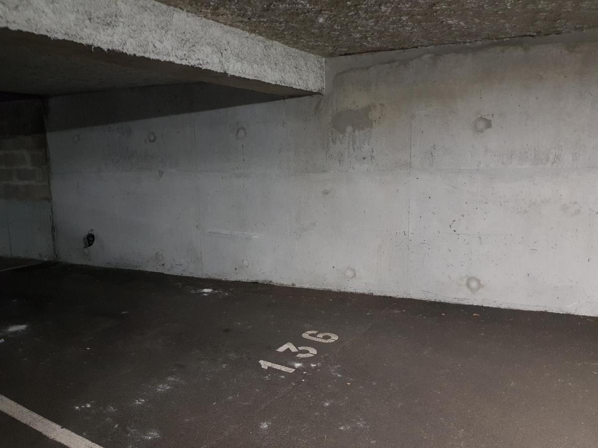 Le Pompidou T2 Pour 2 A 4 Pers Avec Parking Prive & Balcon Place Ney Angers Exterior photo
